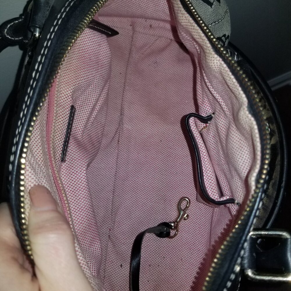 Sale! Classic Dooney & Bourke Vintage Domed Tassel Mini Satchel - Picture 4 of 10